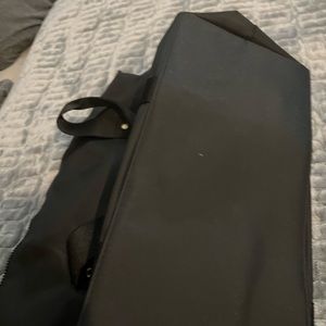 New coach duffle bag you can use it for the weekend or the week!!!